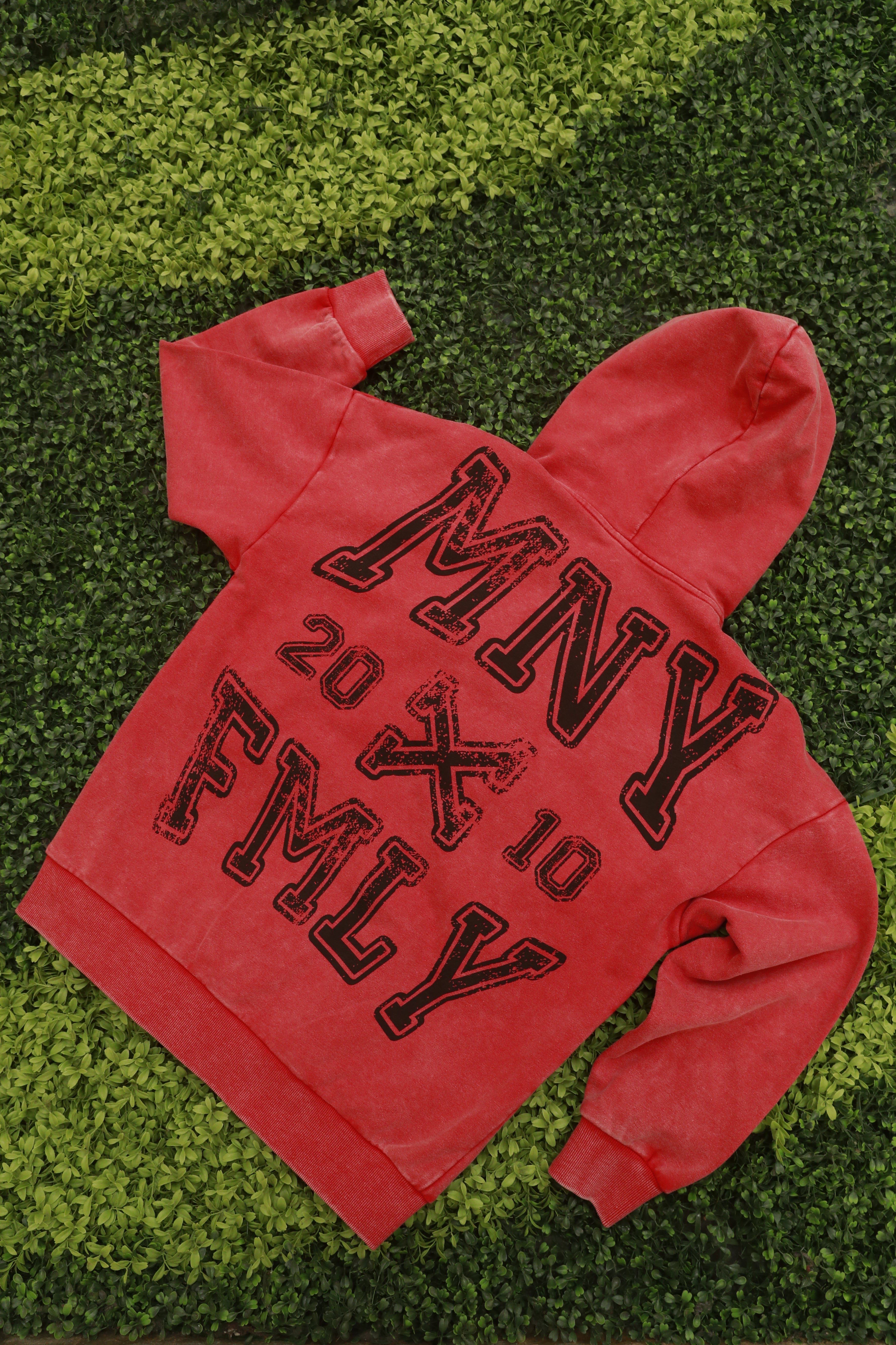 (PRE-ORDER) MNYXFXMLY Signature Hoodie Red