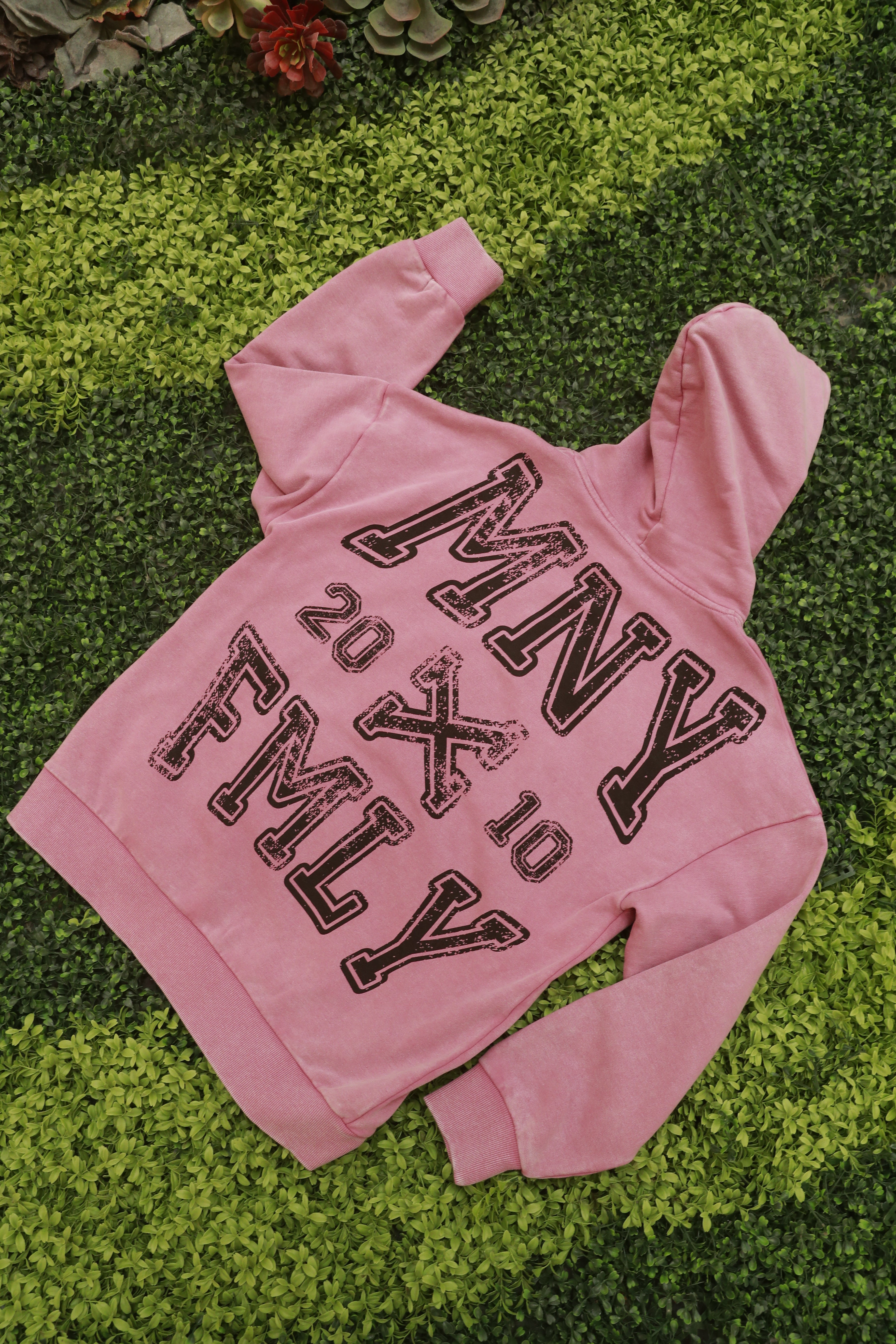 (PRE-ORDER) MNYXFXMLY Signature Hoodie Pink